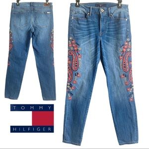 TOMMY HILFIGER Embroidered Straight Tribeca Jeans